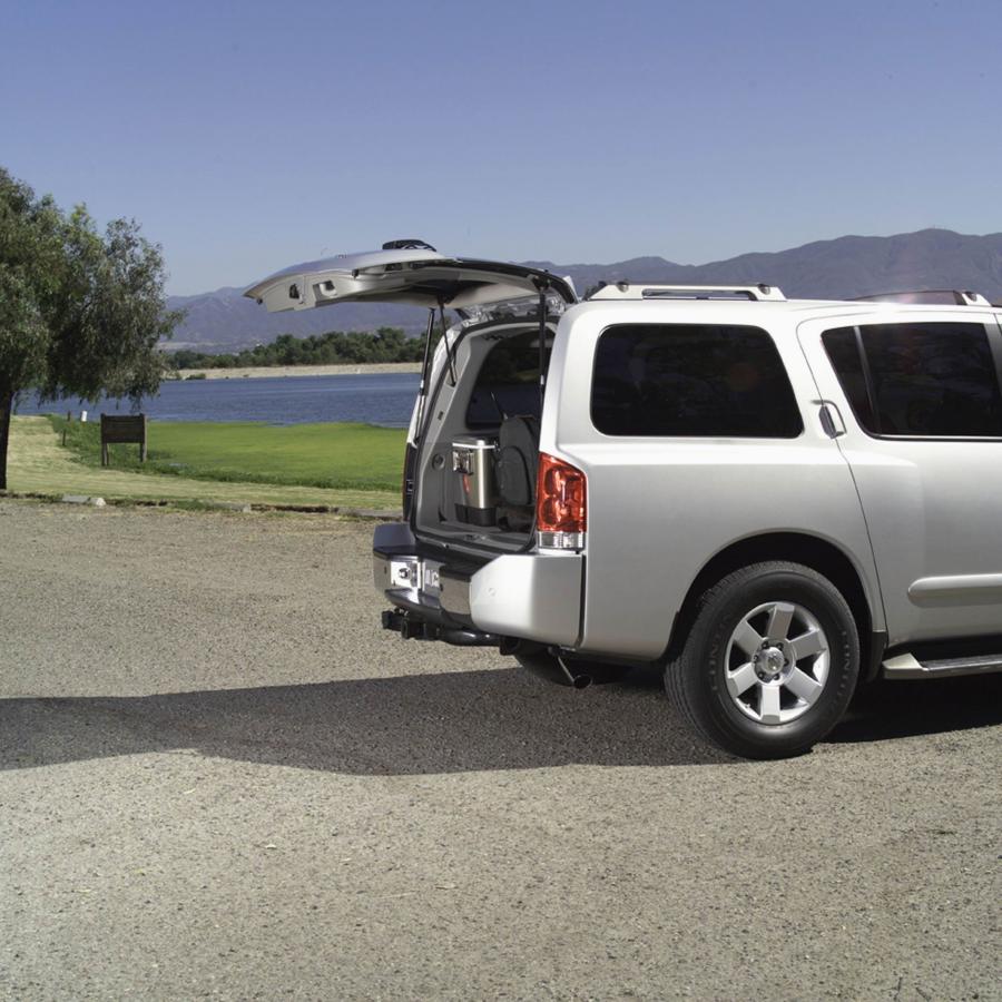  Nissan Armada 2008 года  (фото 38 из 40)